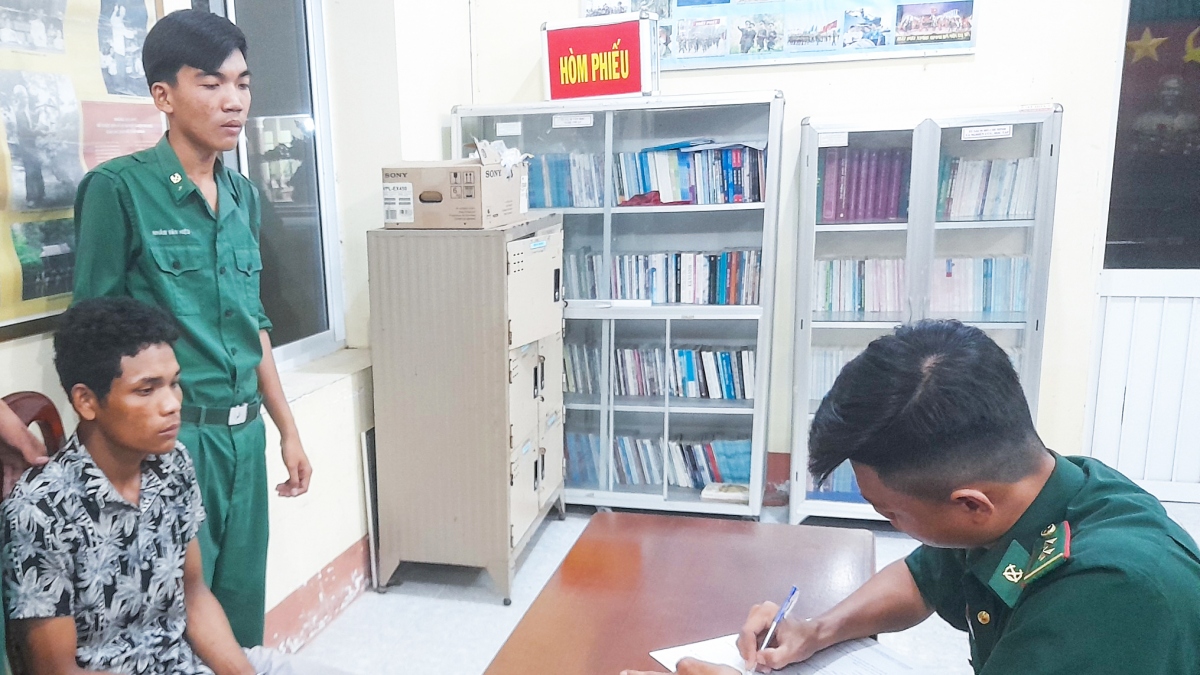Bộ đội Biên phòng Sóc Trăng bắt giữ đối tượng tàng trữ trái phép chất ma túy